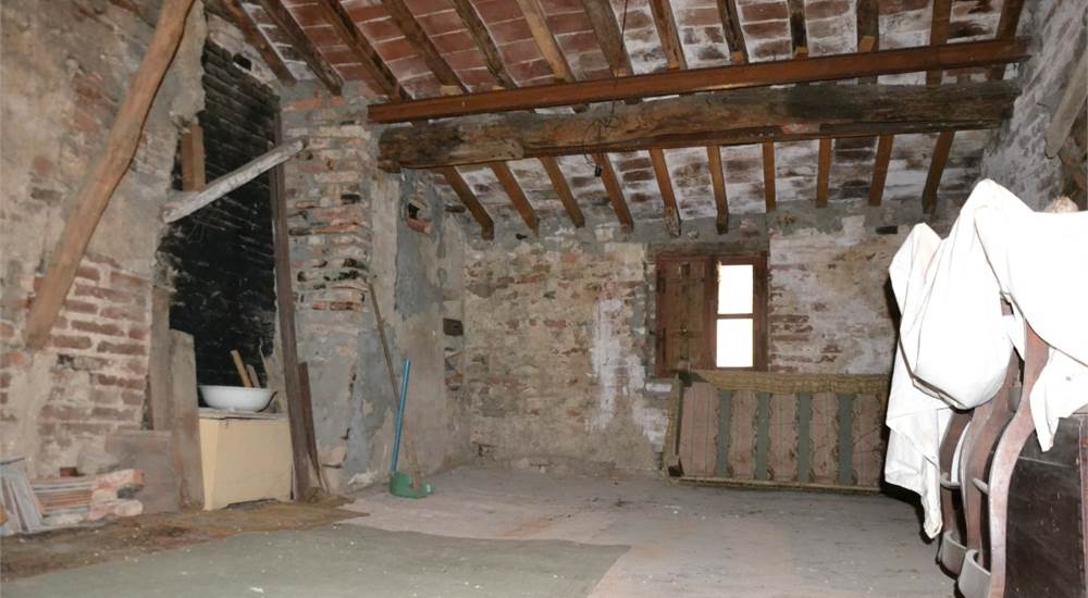 Photo 33
